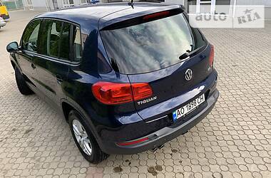 Позашляховик / Кросовер Volkswagen Tiguan 2013 в 
