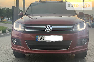 Внедорожник / Кроссовер Volkswagen Tiguan 2011 в Луцке