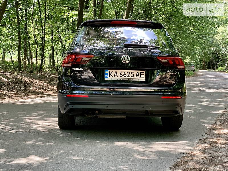 Позашляховик / Кросовер Volkswagen Tiguan 2017 в Києві