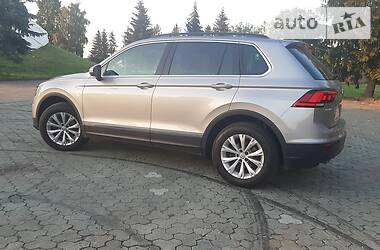 Внедорожник / Кроссовер Volkswagen Tiguan 2016 в Дубно