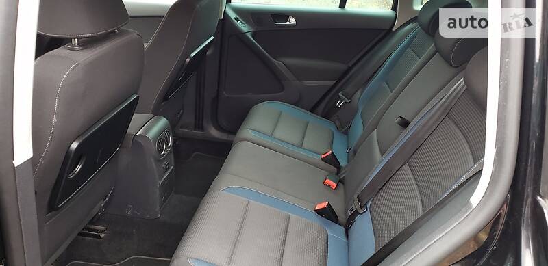 Позашляховик / Кросовер Volkswagen Tiguan 2010 в Дніпрі фото 11 Позашляховик / Кросовер Volkswagen Tiguan 2010 в Дніпрі