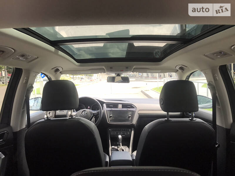 Позашляховик / Кросовер Volkswagen Tiguan 2017 в Львові