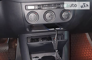 Позашляховик / Кросовер Volkswagen Tiguan 2009 в 