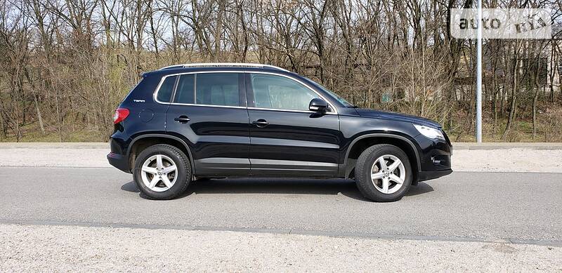 Позашляховик / Кросовер Volkswagen Tiguan 2010 в Дніпрі фото 18 Позашляховик / Кросовер Volkswagen Tiguan 2010 в Дніпрі