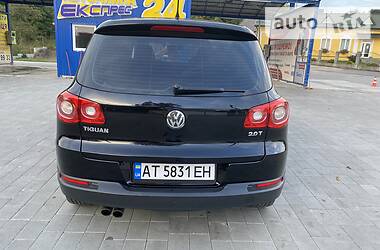 Внедорожник / Кроссовер Volkswagen Tiguan 2011 в Ивано-Франковске
