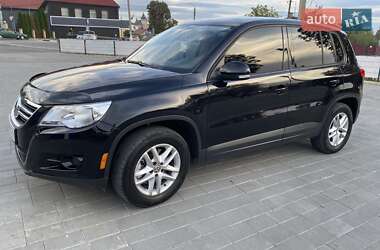 Внедорожник / Кроссовер Volkswagen Tiguan 2011 в 