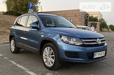 Внедорожник / Кроссовер Volkswagen Tiguan 2016 в Херсоне