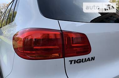 Позашляховик / Кросовер Volkswagen Tiguan 2015 в Кривому Розі