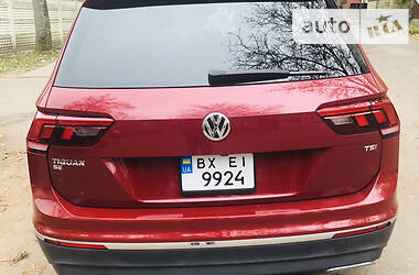 Позашляховик / Кросовер Volkswagen Tiguan 2017 в Хмельницькому