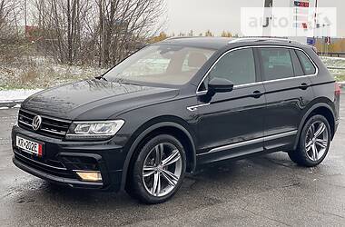 Внедорожник / Кроссовер Volkswagen Tiguan 2016 в Ирпене