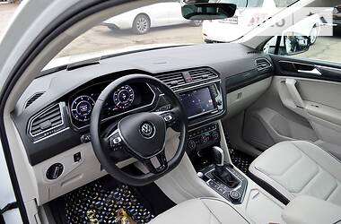 Позашляховик / Кросовер Volkswagen Tiguan 2017 в Одесі