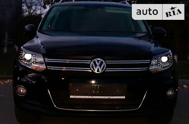 Внедорожник / Кроссовер Volkswagen Tiguan 2013 в Херсоне