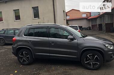 Внедорожник / Кроссовер Volkswagen Tiguan 2013 в Хмельницком