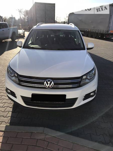 Внедорожник / Кроссовер Volkswagen Tiguan 2015 в Киеве