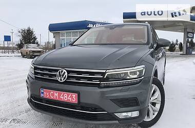 Внедорожник / Кроссовер Volkswagen Tiguan 2017 в Львове