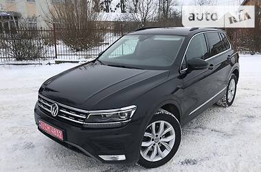 Внедорожник / Кроссовер Volkswagen Tiguan 2017 в Львове