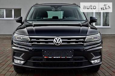 Внедорожник / Кроссовер Volkswagen Tiguan 2016 в Луцке