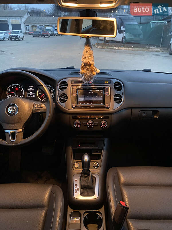 Позашляховик / Кросовер Volkswagen Tiguan 2017 в Києві