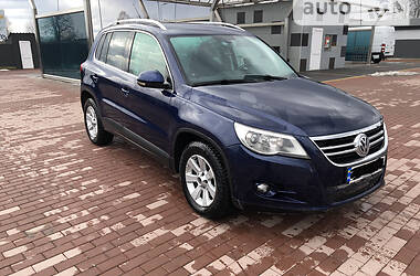 Внедорожник / Кроссовер Volkswagen Tiguan 2008 в Рокитном