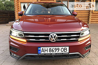 Позашляховик / Кросовер Volkswagen Tiguan 2017 в Покровську