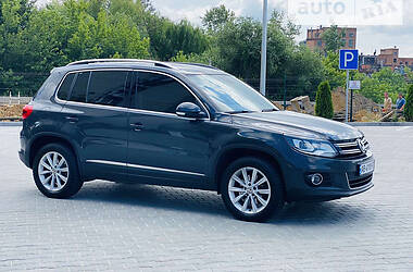 Внедорожник / Кроссовер Volkswagen Tiguan 2015 в Виннице