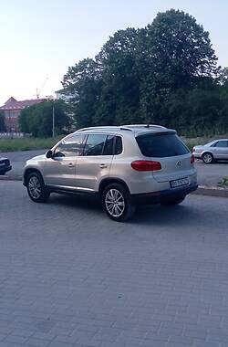 Внедорожник / Кроссовер Volkswagen Tiguan 2011 в Тернополе