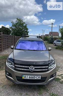 Внедорожник / Кроссовер Volkswagen Tiguan 2012 в Киеве