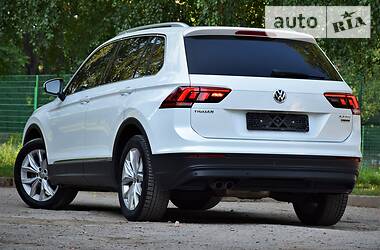 Внедорожник / Кроссовер Volkswagen Tiguan 2016 в Дрогобыче