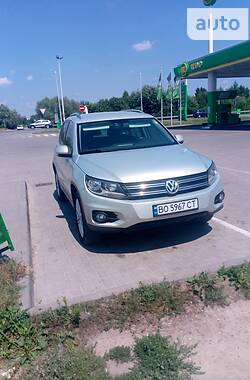 Внедорожник / Кроссовер Volkswagen Tiguan 2011 в Тернополе