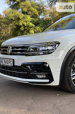 Внедорожник / Кроссовер Volkswagen Tiguan 2019 в Кривом Роге