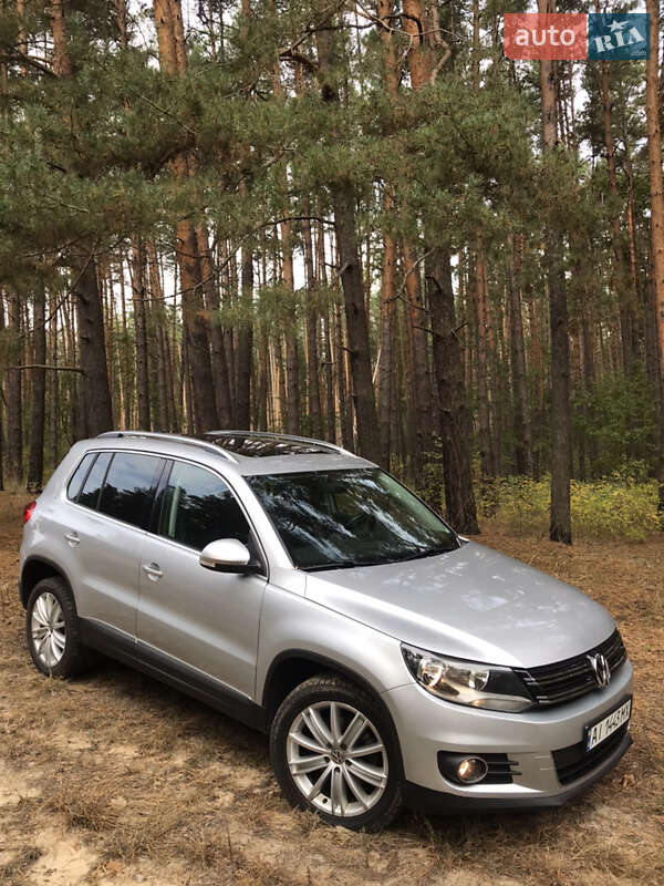 Внедорожник / Кроссовер Volkswagen Tiguan 2012 в 