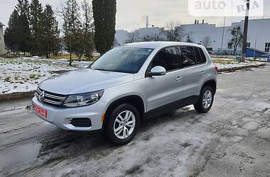 Внедорожник / Кроссовер Volkswagen Tiguan 2012 в Луцке