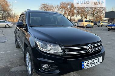 Внедорожник / Кроссовер Volkswagen Tiguan 2015 в 