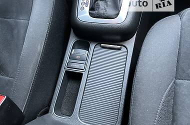 Внедорожник / Кроссовер Volkswagen Tiguan 2015 в 