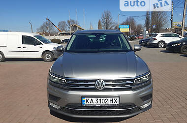 Позашляховик / Кросовер Volkswagen Tiguan 2017 в Хмельницькому