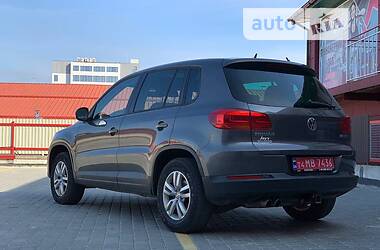 Внедорожник / Кроссовер Volkswagen Tiguan 2011 в Львове