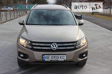 Позашляховик / Кросовер Volkswagen Tiguan 2014 в Дніпрі