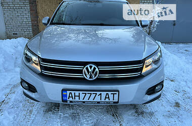 Внедорожник / Кроссовер Volkswagen Tiguan 2012 в Днепре