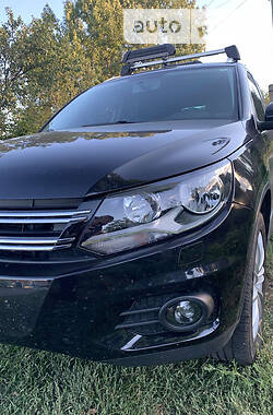 Внедорожник / Кроссовер Volkswagen Tiguan 2012 в Киеве