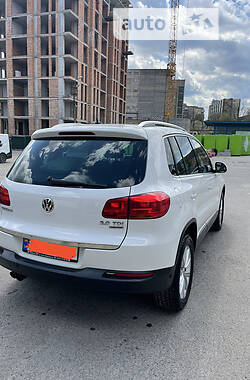 Позашляховик / Кросовер Volkswagen Tiguan 2012 в Кам'янець-Подільському