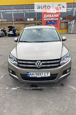 Внедорожник / Кроссовер Volkswagen Tiguan 2012 в Житомире