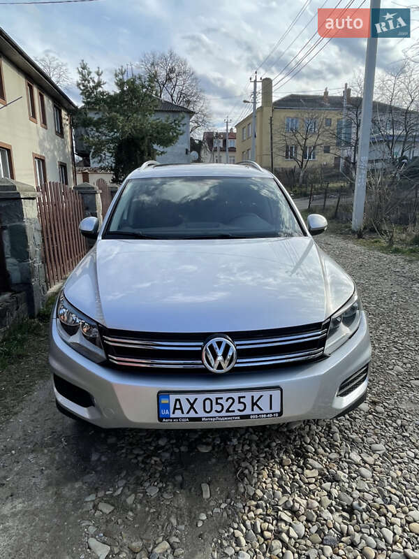 Позашляховик / Кросовер Volkswagen Tiguan 2016 в Івано-Франківську