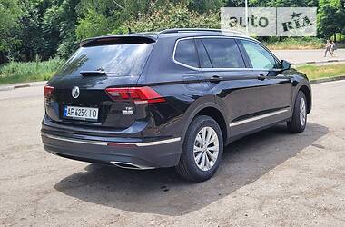 Позашляховик / Кросовер Volkswagen Tiguan 2018 в Запоріжжі