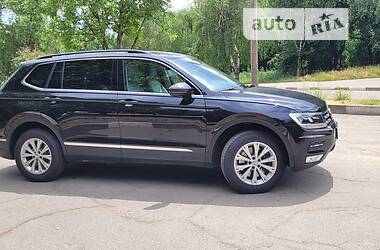 Внедорожник / Кроссовер Volkswagen Tiguan 2018 в Запорожье