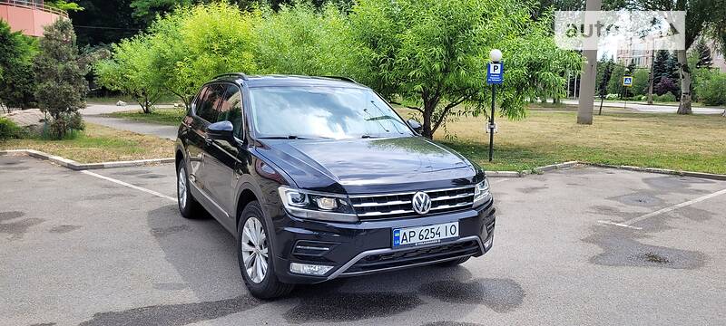 Внедорожник / Кроссовер Volkswagen Tiguan 2018 в Запорожье