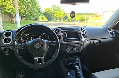 Позашляховик / Кросовер Volkswagen Tiguan 2016 в Хмельницькому