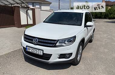 Позашляховик / Кросовер Volkswagen Tiguan 2016 в Запоріжжі