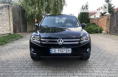 Внедорожник / Кроссовер Volkswagen Tiguan 2015 в Черновцах