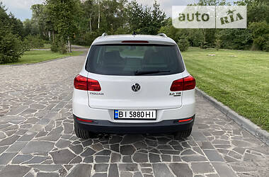 Внедорожник / Кроссовер Volkswagen Tiguan 2013 в Полтаве