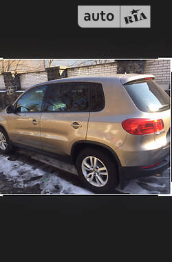 Позашляховик / Кросовер Volkswagen Tiguan 2011 в Ужгороді